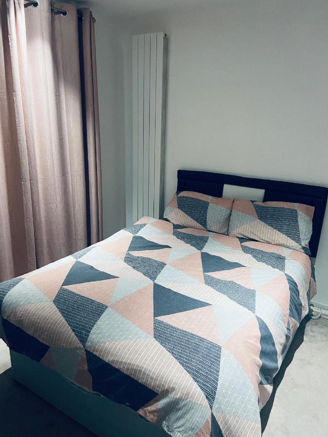 Large Double Room Overlooking The Thames 런던 외부 사진